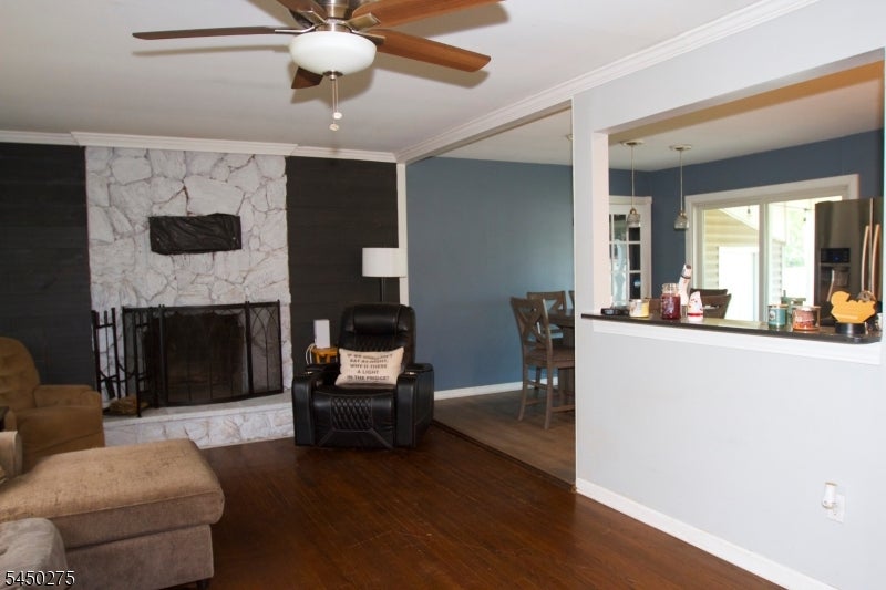 319 Spruce Dr