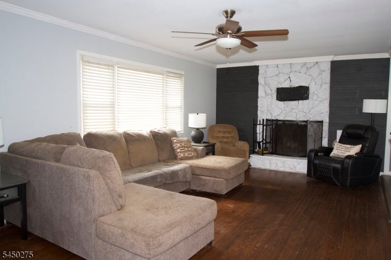 319 Spruce Dr
