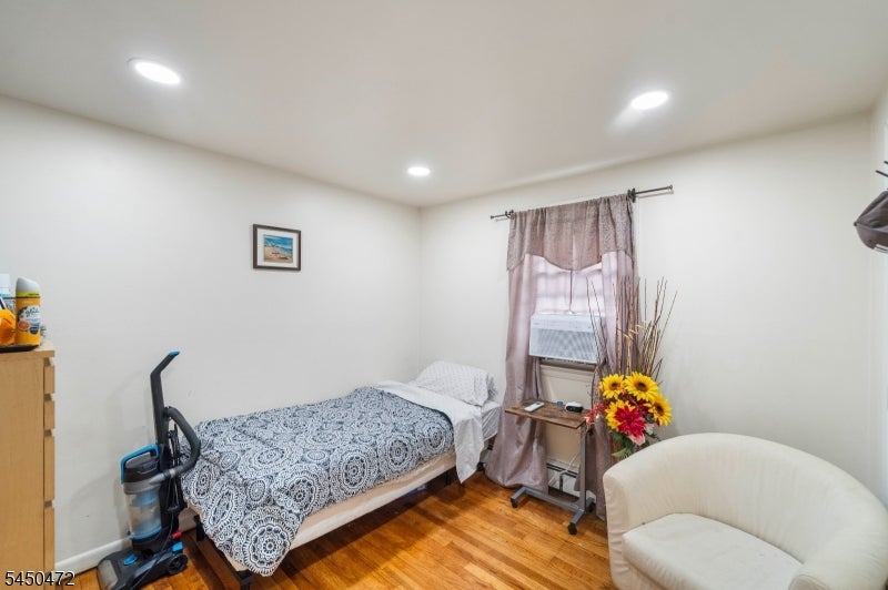 190 Devon Ter