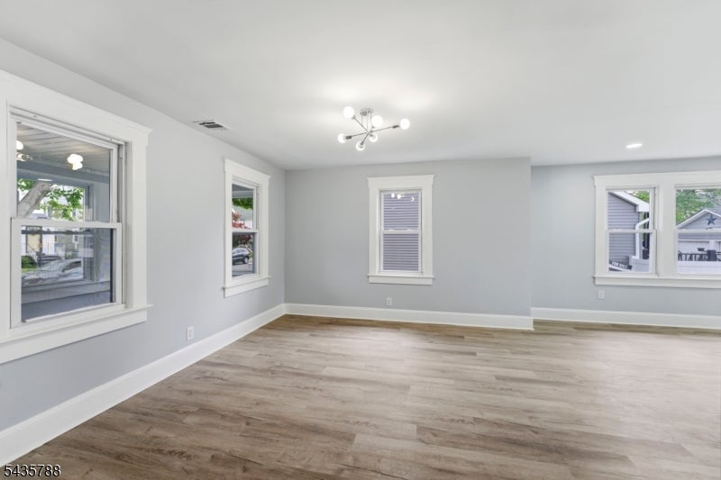 11 Jean Ct