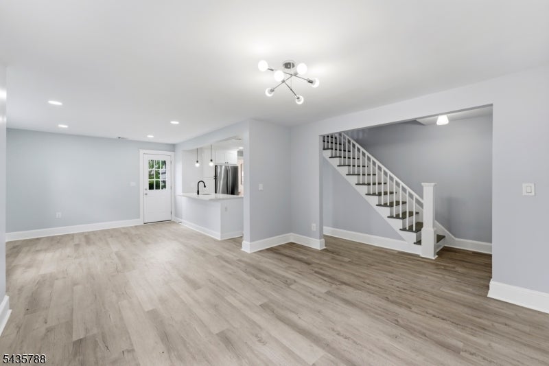 11 Jean Ct