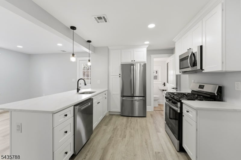 11 Jean Ct