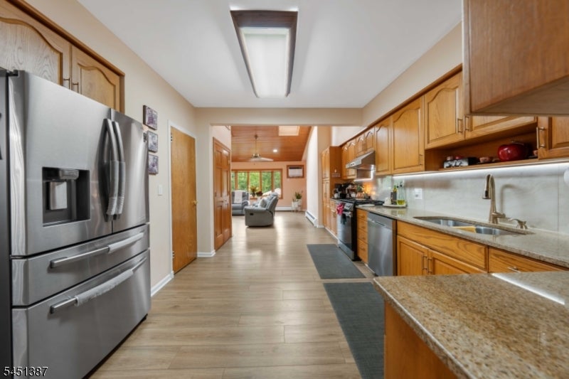 12 Carpenter Pl
