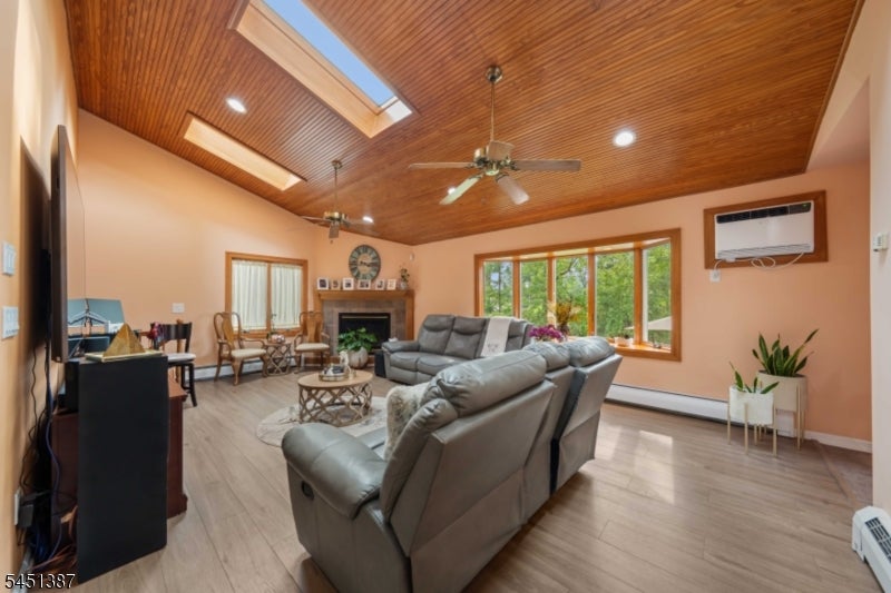 12 Carpenter Pl
