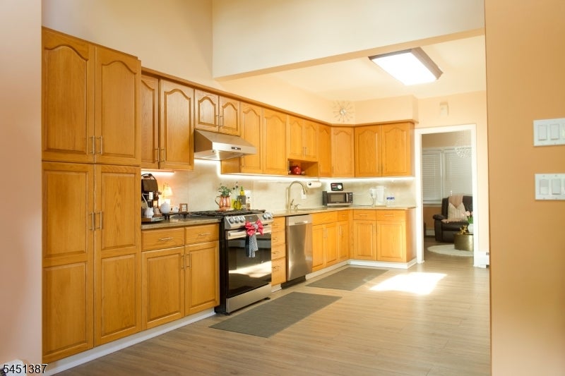 12 Carpenter Pl