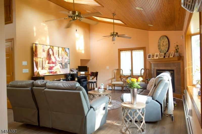 12 Carpenter Pl