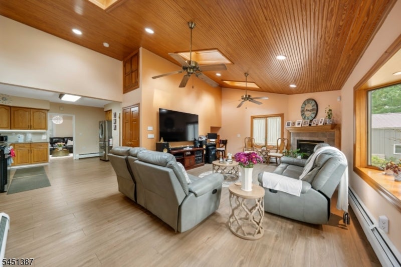 12 Carpenter Pl