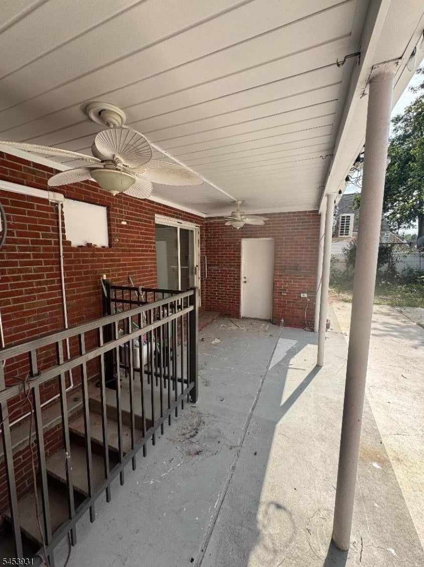 505 Saint Marks St 1