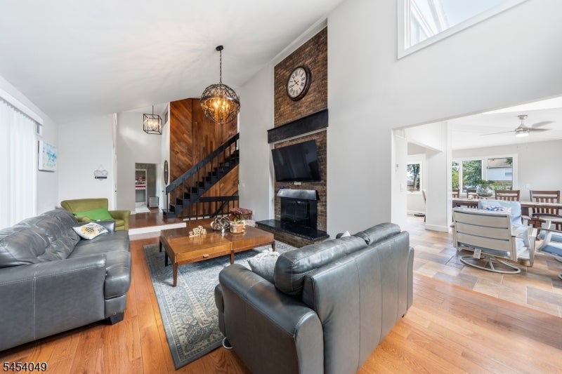 130 Mello Ln