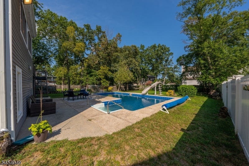 130 Mello Ln