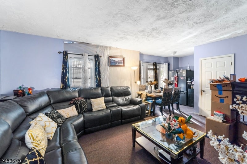 1251 Columbia Ave