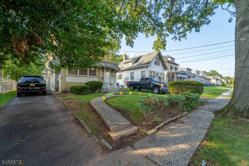 1251 Columbia Ave