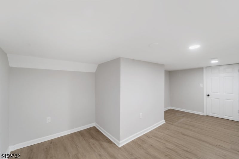 420 John St