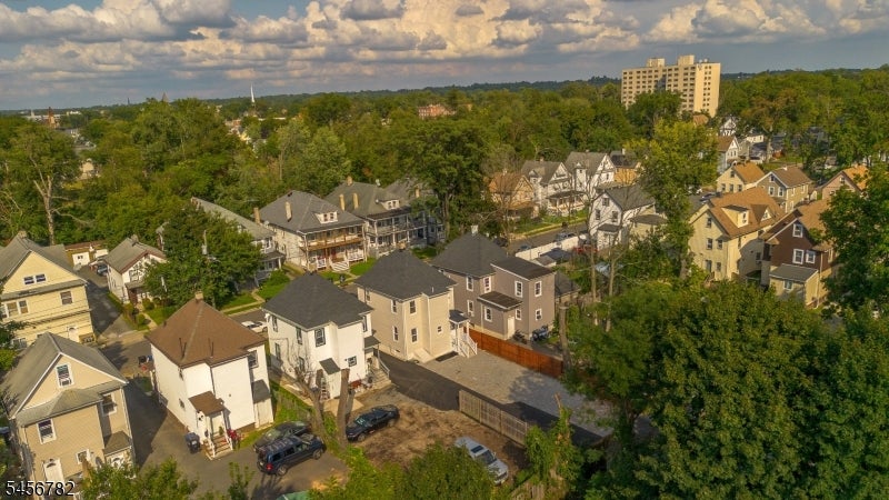420 John St