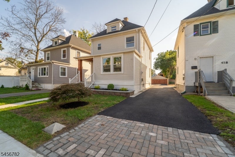 420 John St