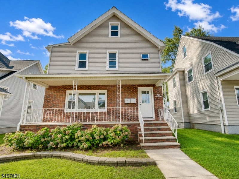 216 Prescott Pl 2