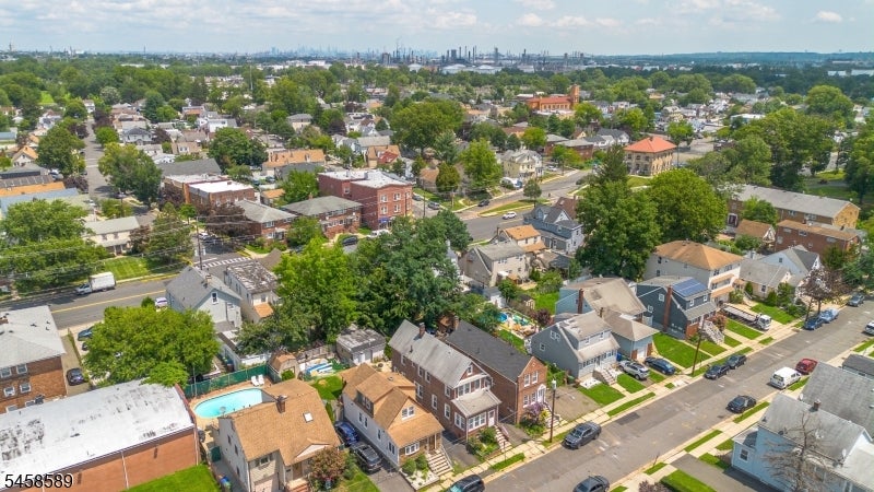 317 Mitchell Ave