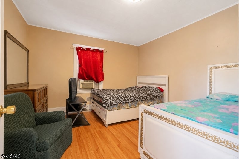 685 Raritan Ave