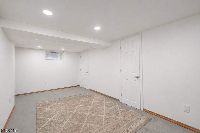 685 Raritan Ave