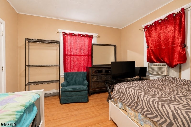 685 Raritan Ave