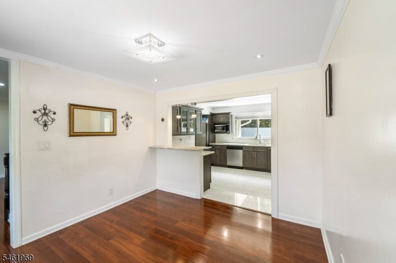 80 Stillwell Rd