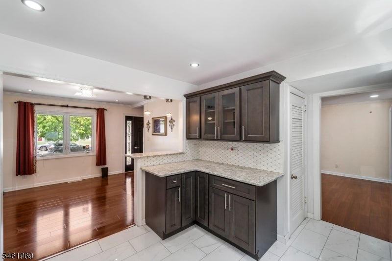 80 Stillwell Rd