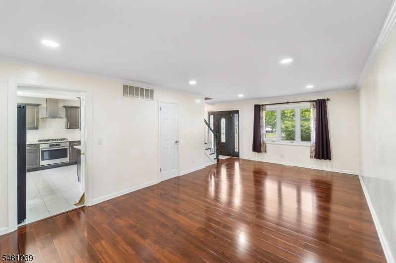 80 Stillwell Rd