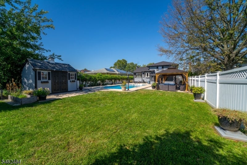 5 Sumutka Ct