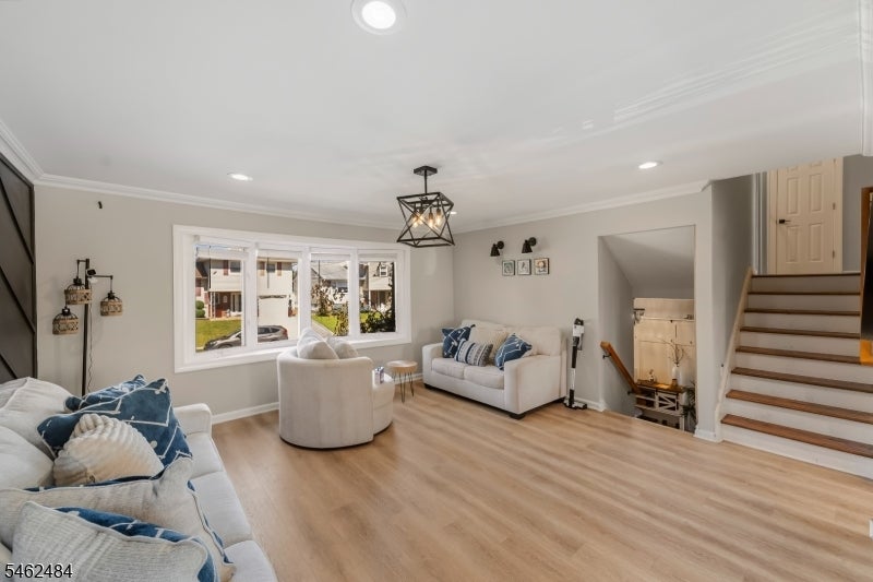 5 Sumutka Ct
