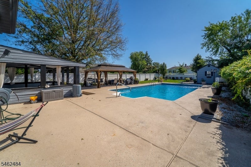 5 Sumutka Ct