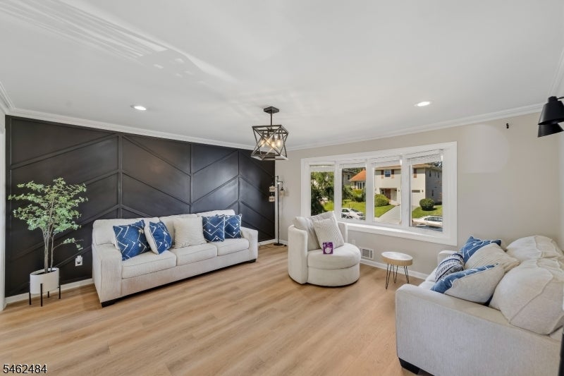 5 Sumutka Ct