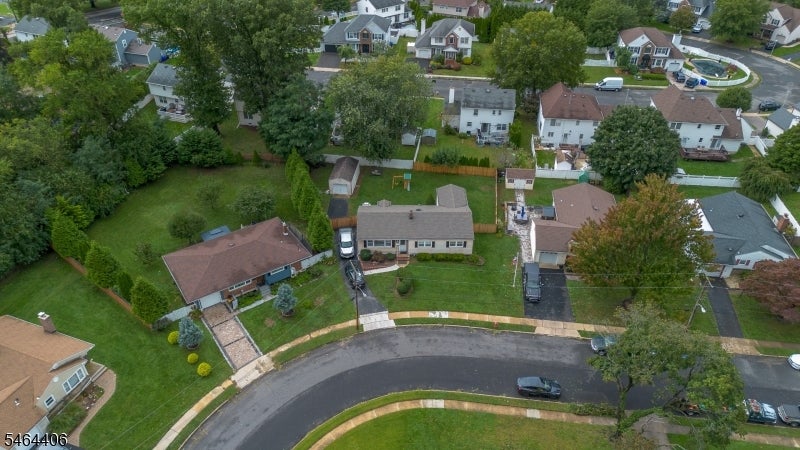 25 Lawrence Pl