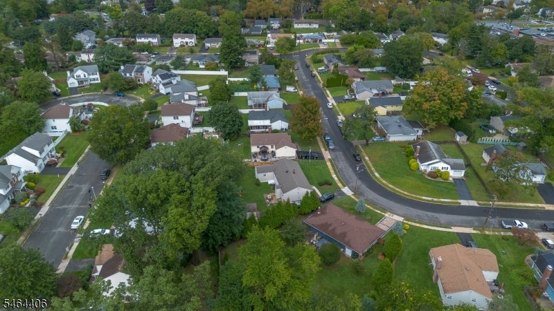 25 Lawrence Pl