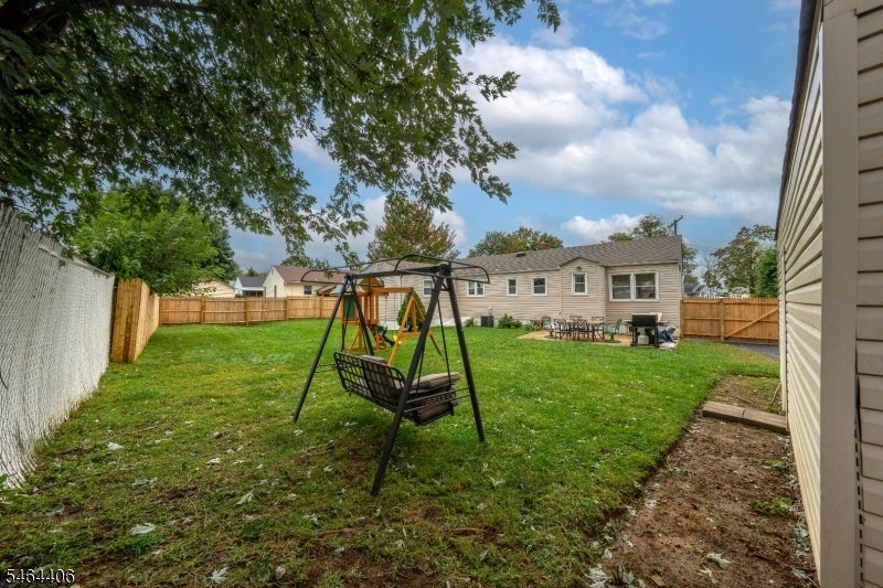 25 Lawrence Pl