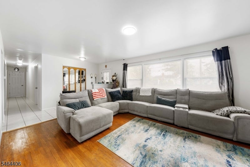 25 Lawrence Pl