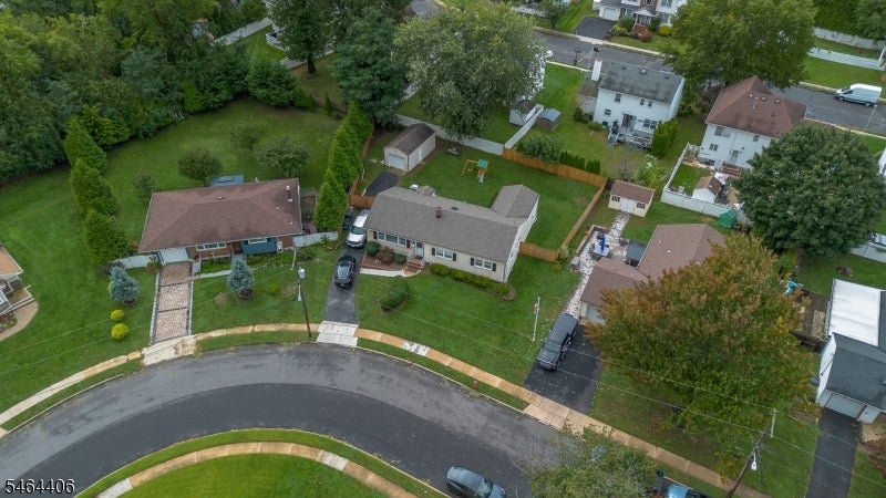 25 Lawrence Pl