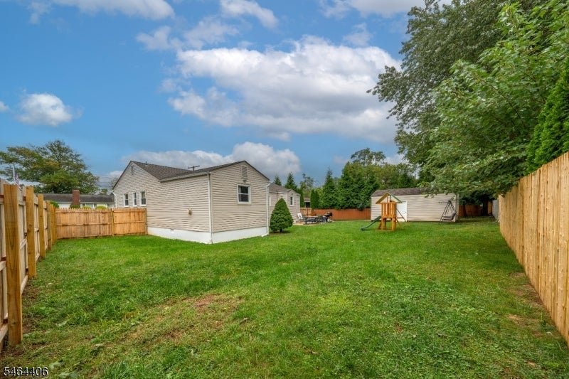 25 Lawrence Pl