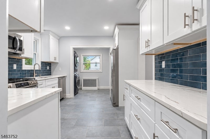 419 Locust St