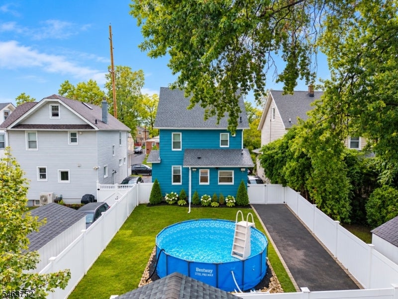 419 Locust St