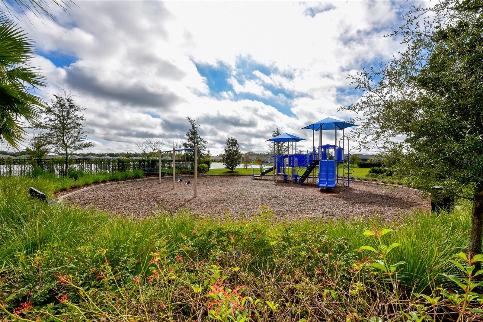5712 HEVENA CT