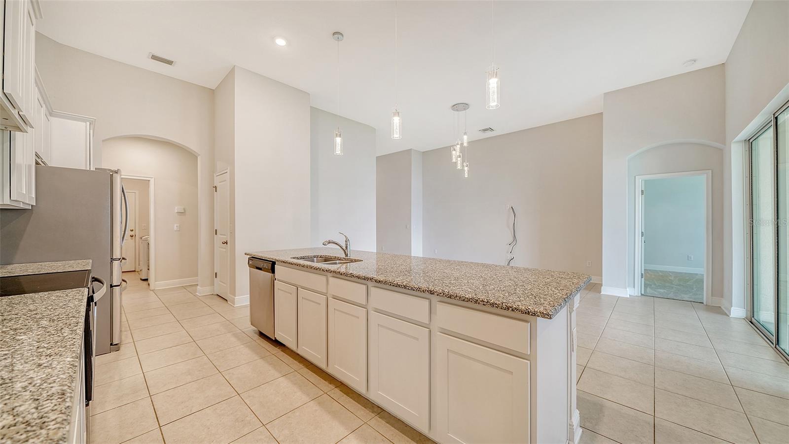 5712 HEVENA CT