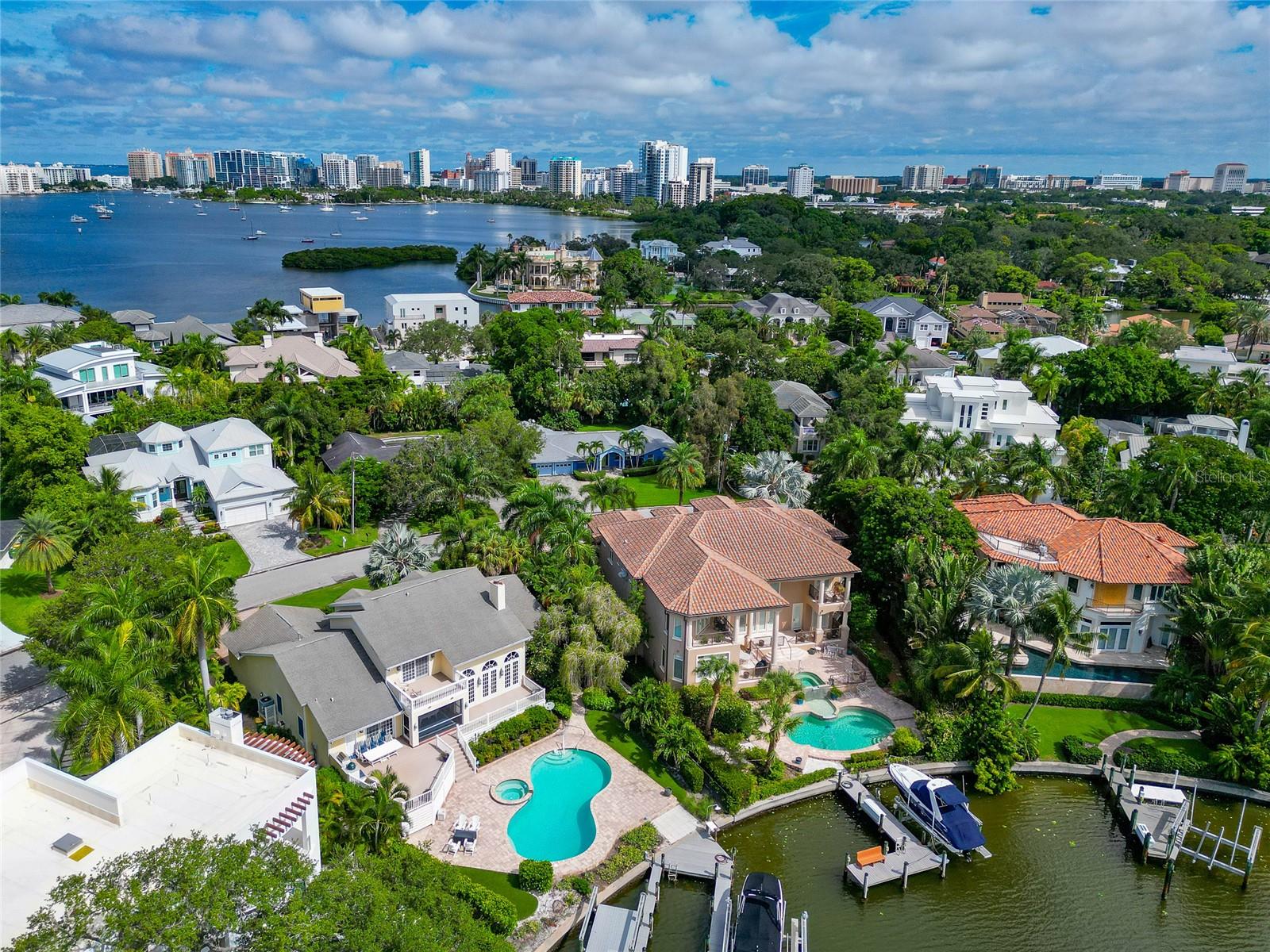 1389 HARBOR DR