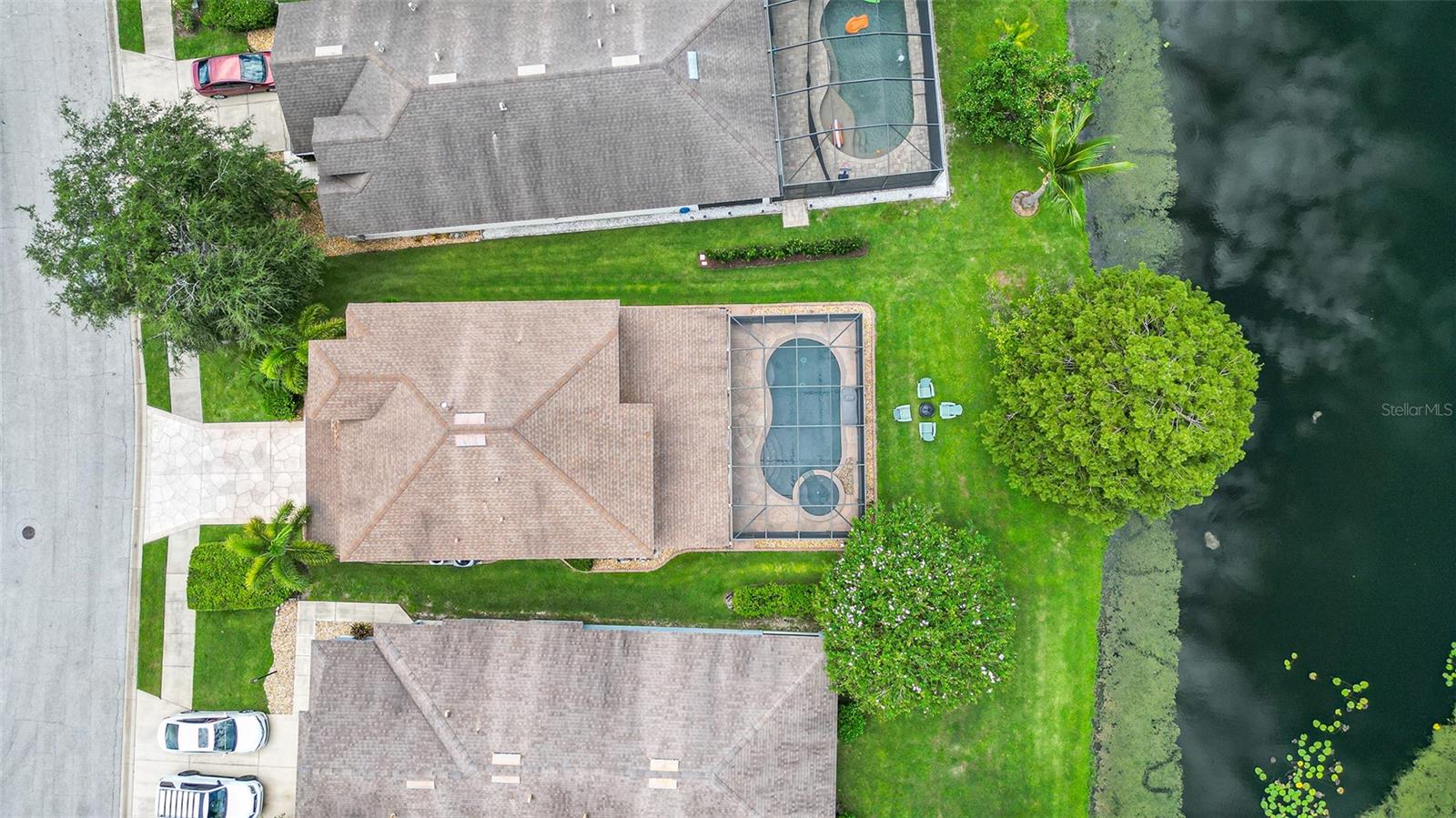 6122 BLUE RUNNER CT