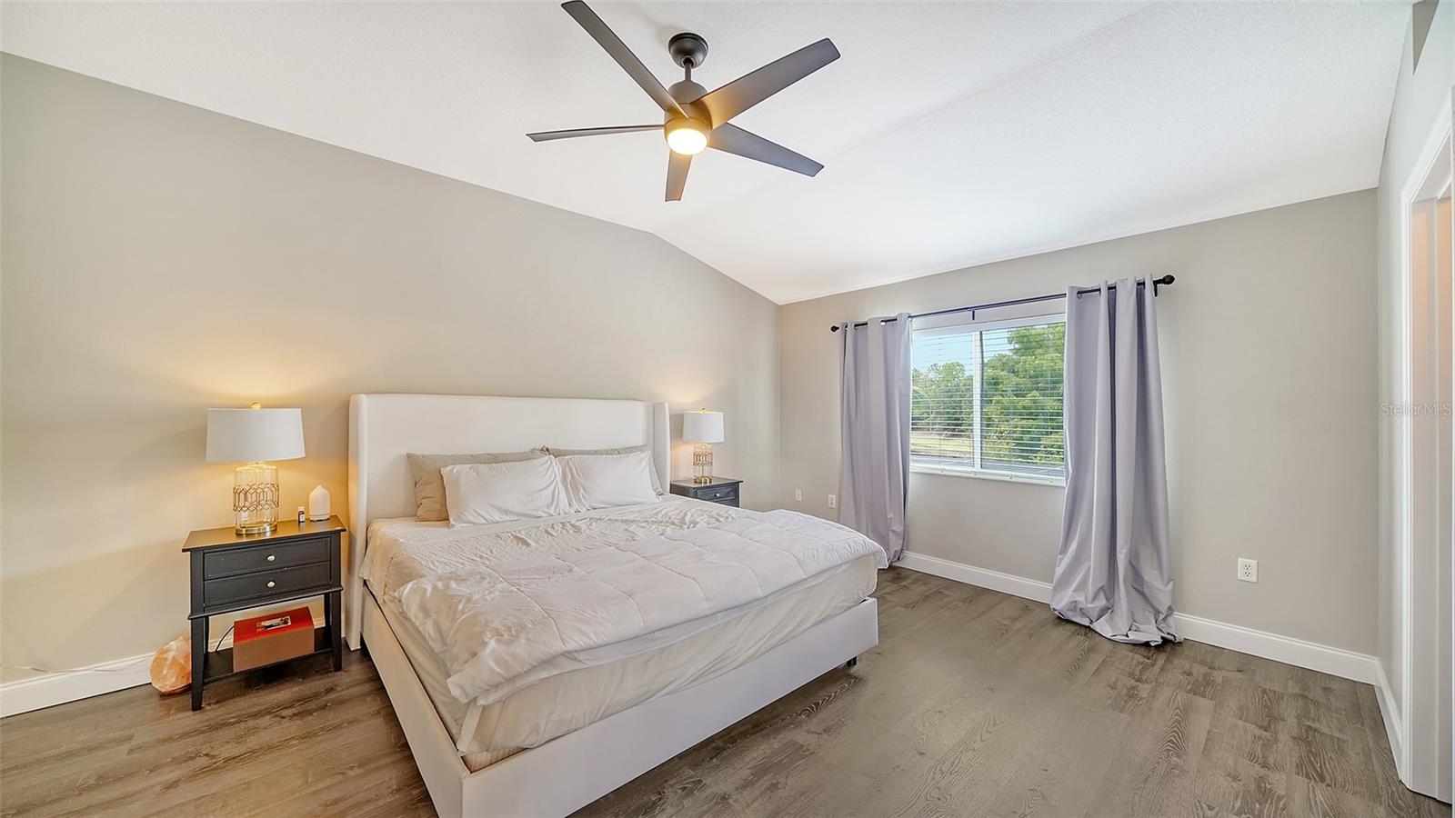 6122 BLUE RUNNER CT
