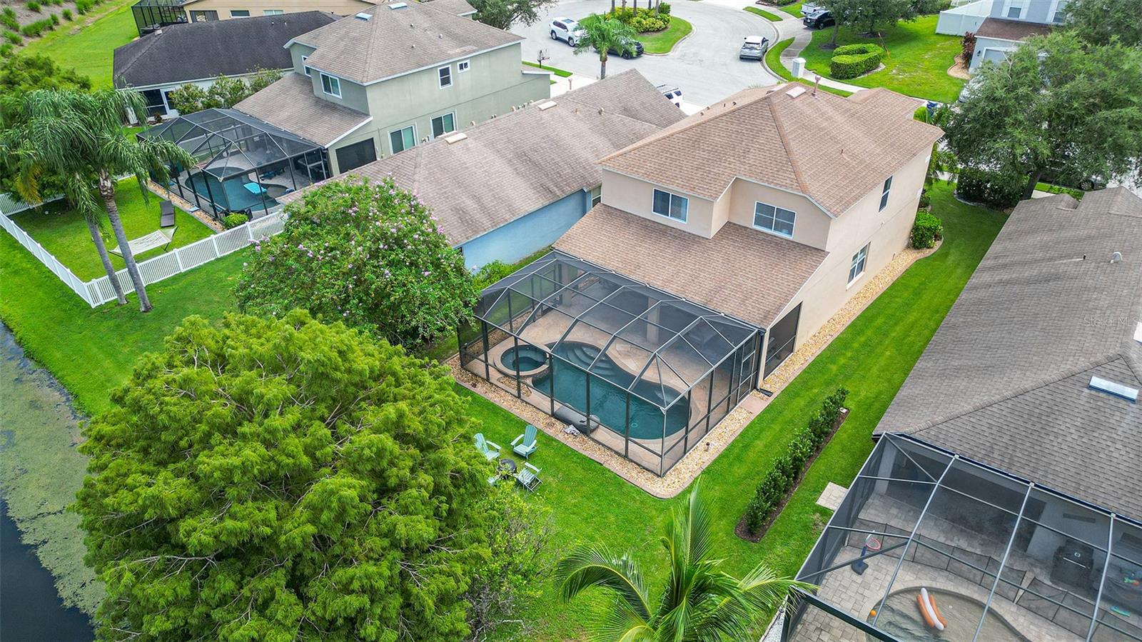 6122 BLUE RUNNER CT