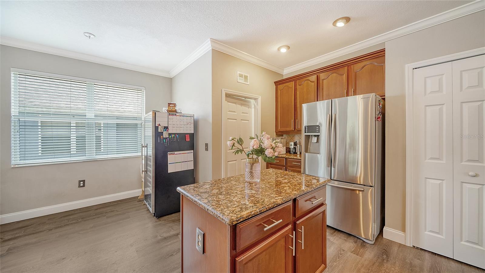 6122 BLUE RUNNER CT