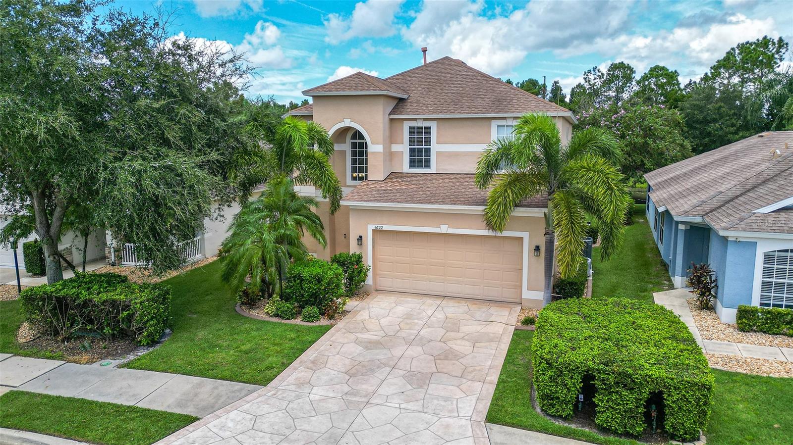 6122 BLUE RUNNER CT