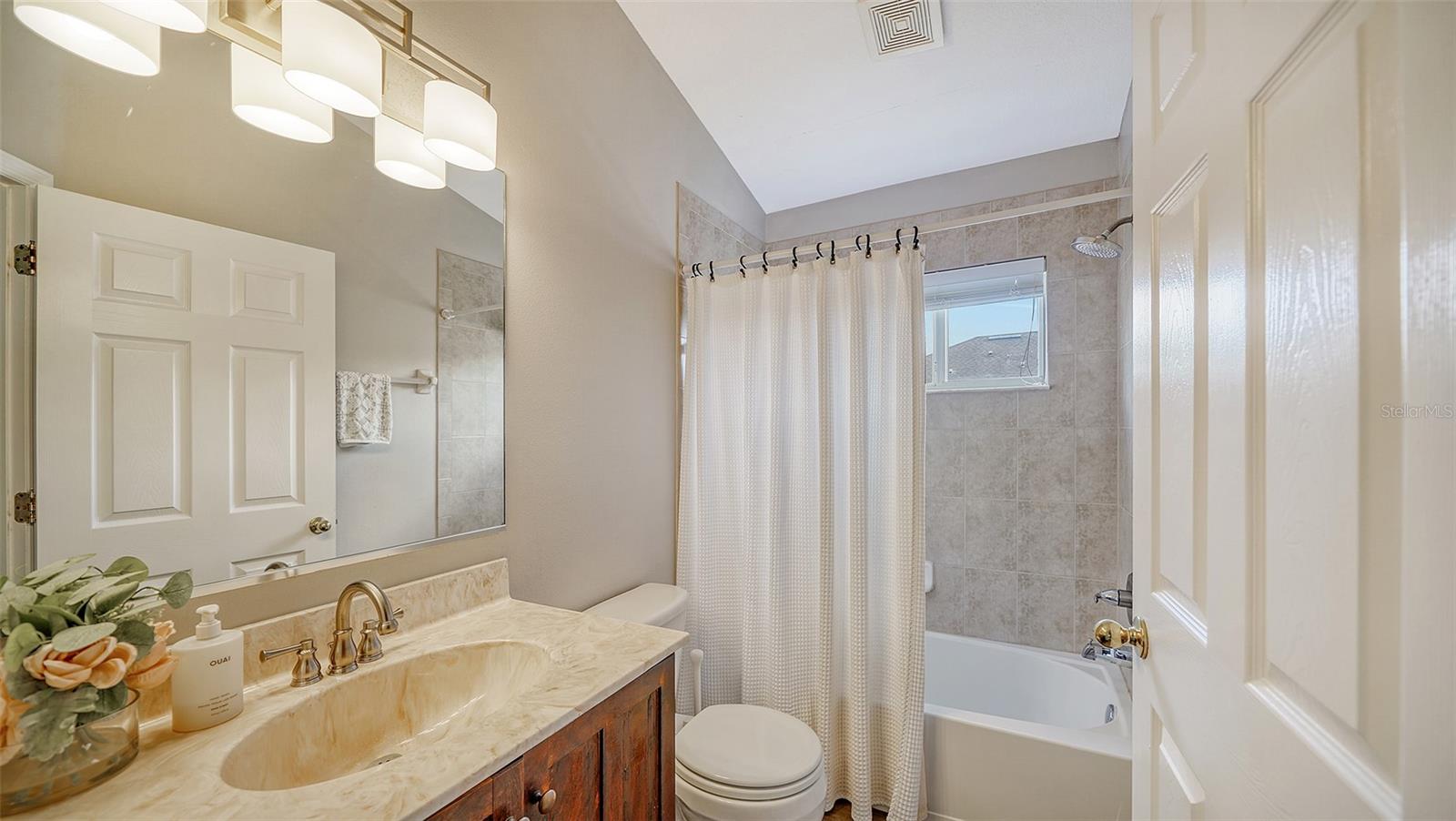6122 BLUE RUNNER CT
