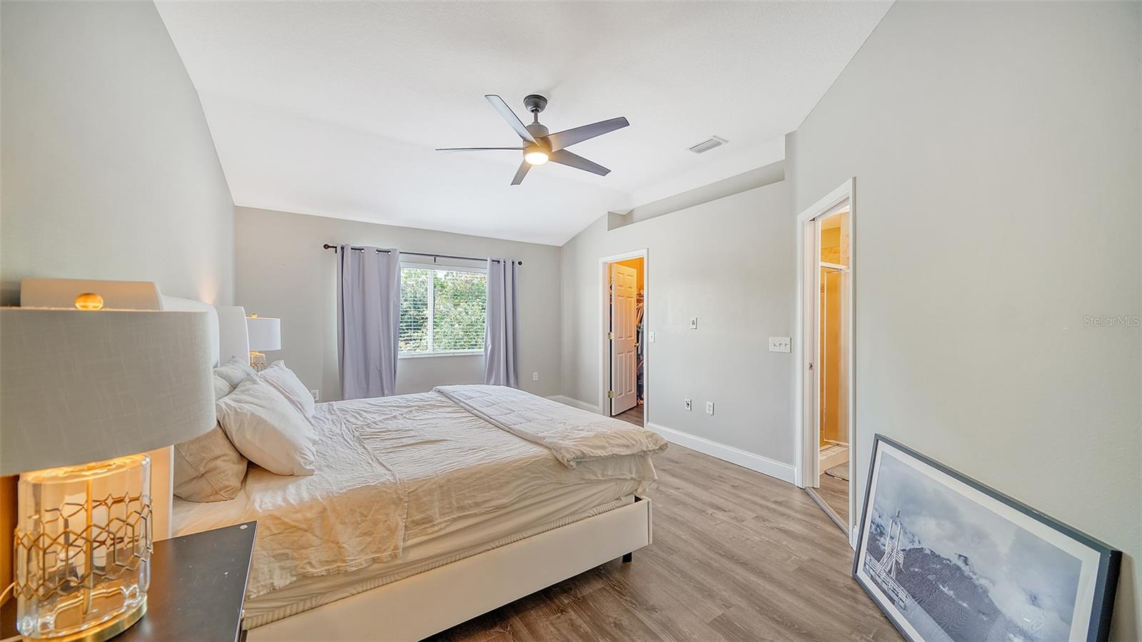 6122 BLUE RUNNER CT