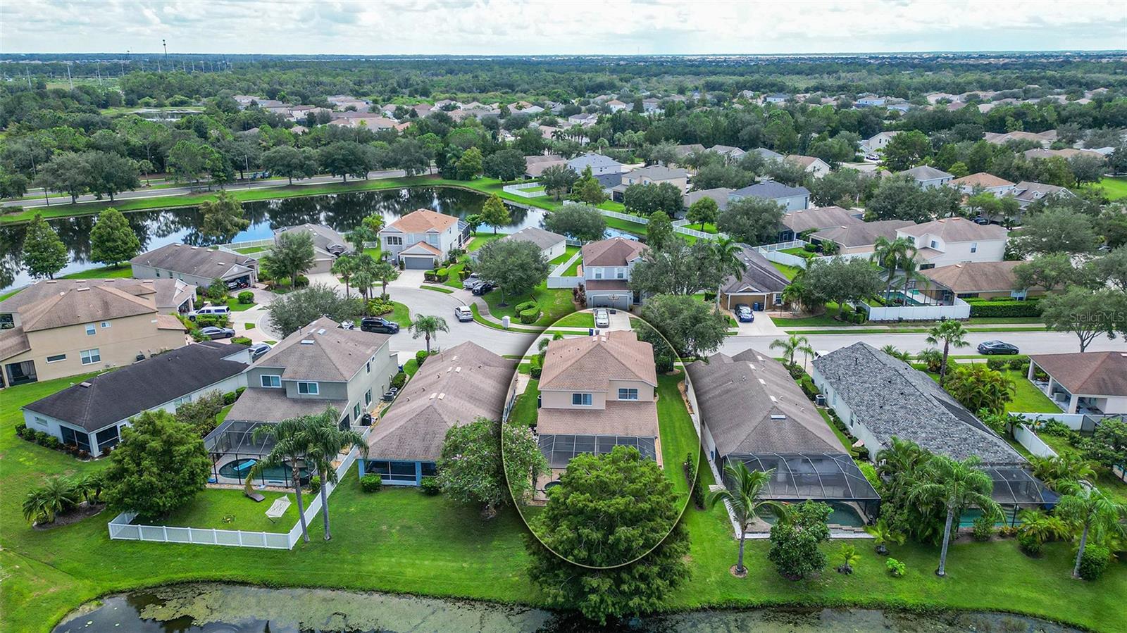 6122 BLUE RUNNER CT
